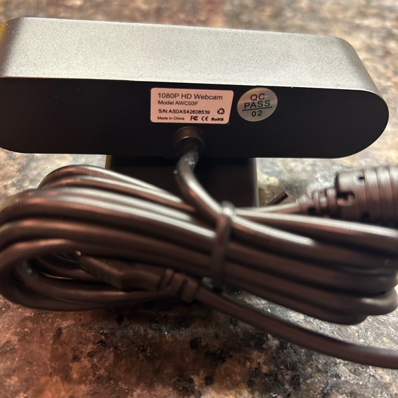 Aluratek webcam 1080P HD - model AWC03F - Picture 3 of 9